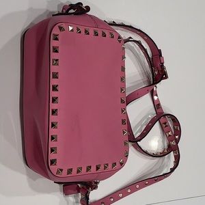 Pink Valentino cross body bag…perfect pink!